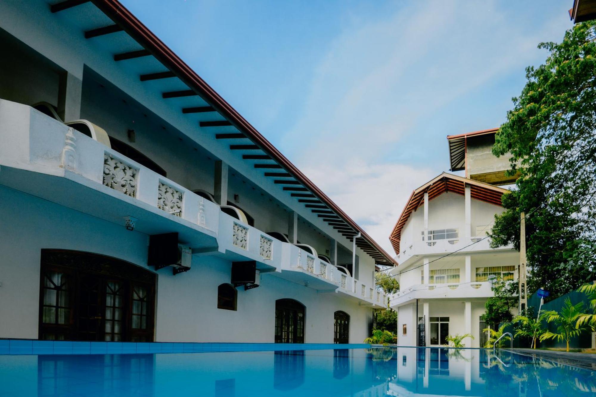 Prince Beach Hotel Bentota Exteriér fotografie
