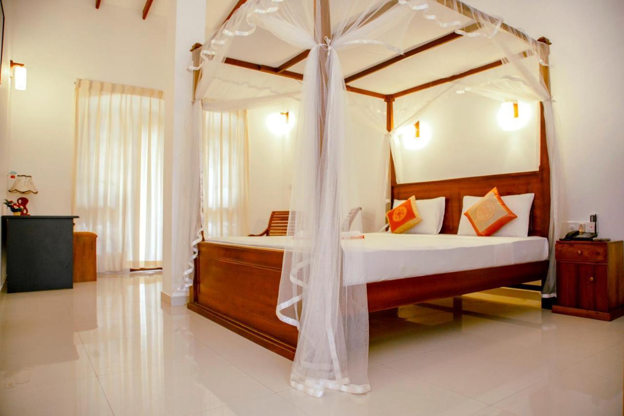 Prince Beach Hotel Bentota Exteriér fotografie